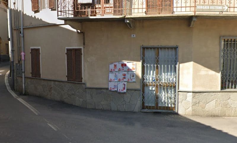 LEVONE - Dopo 24 anni chiude lo storico negozio di alimentari del paese