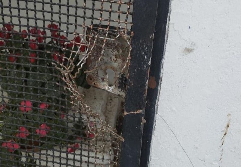 RIVAROLO CANAVESE - Vandali danneggiano il pilone votivo di Canton Baudini: sparita anche una statua - FOTO