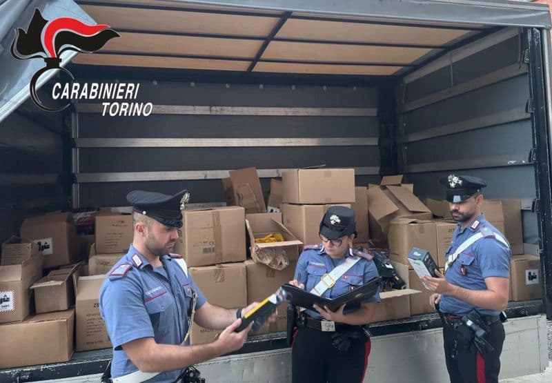 FELETTO-RIVAROLO CANAVESE - Rubano materiale da un'azienda per rivenderlo on-line: tre persone denunciate - FOTO