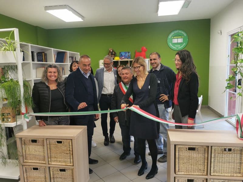 VALPERGA - Inaugurata la «Portineria Inside Out School»