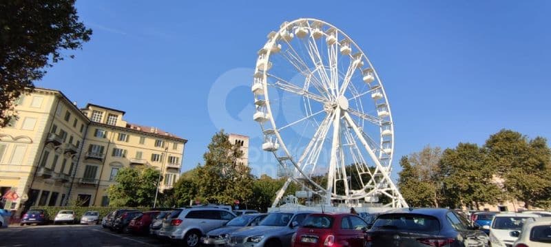 IVREA - La città avrà la sua ruota panoramica (per tre anni) nei giorni del Carnevale: sarà alta più di 30 metri