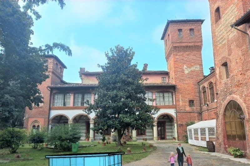 MONTANARO - Un progetto per dare nuova vita al castello dei conti Frola - FOTO