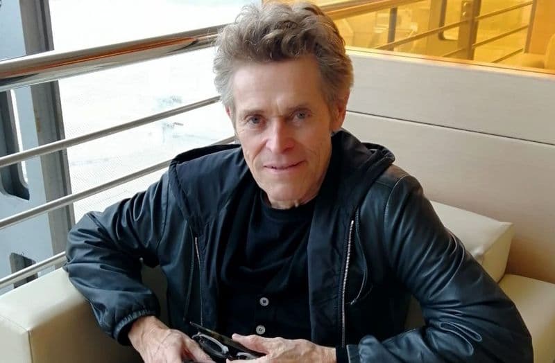CASELLE - L'attore Willem Dafoe passeggero d'eccezione in aeroporto
