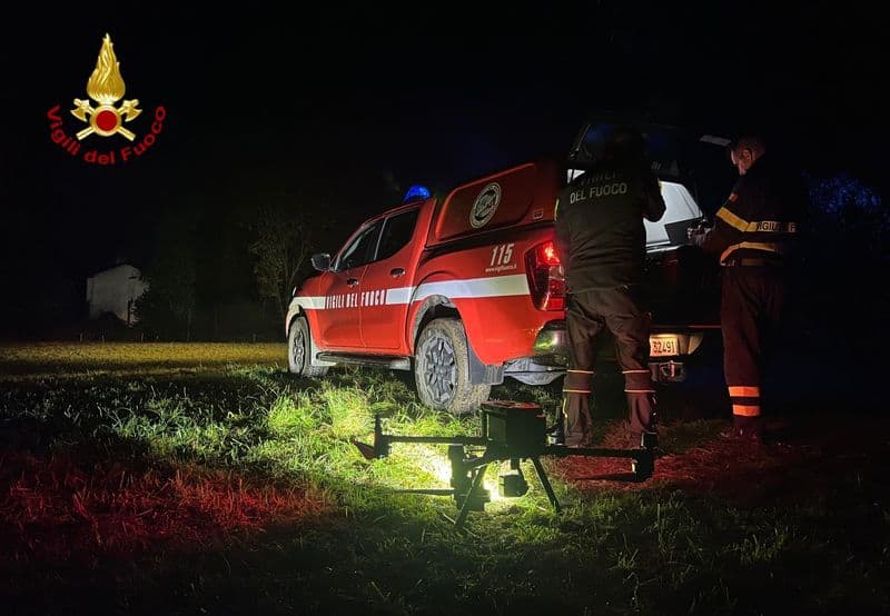 CASTELLAMONTE-STRAMBINELLO - Cercatore di funghi salvato dai vigili del fuoco: si era perso nei boschi di San Giovanni Canavese