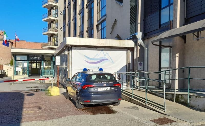 IVREA - Aggressione al pronto soccorso, 31enne originario del Marocco multato: dieci giorni fa era stato ferito a colpi di pistola