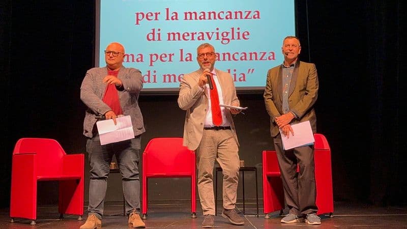 LEINI - E' ripartita la stagione teatrale del Pavarotti - VIDEO