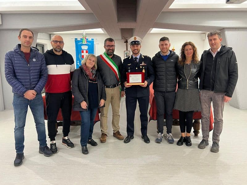 NOLE - Campionato nazionale di tennis delle polizie municipali, l'ispettore Ponzani premiato in Comune - FOTO