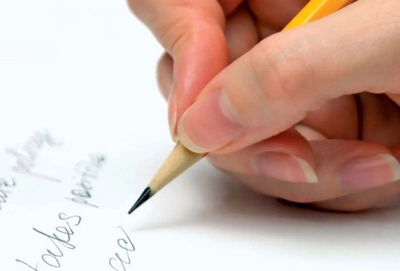 CULTURA - Scrivere a mano, un'abitudine smarrita