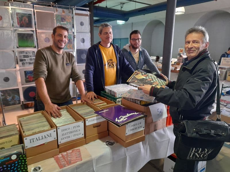 CUORGNE' - Partita la seconda edizione di «Vinyl»: ecco le #faccedavinile del salone in Manifattura - FOTO