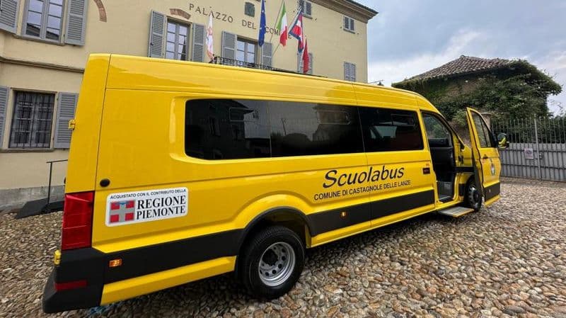 LOCANA-SAN CARLO - Le scuole avranno presto un nuovo scuolabus