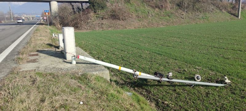 IVREA - Preso il «Fleximan» del Canavese, giustiziere degli autovelox sulla statale 26: è un 30enne di Biella