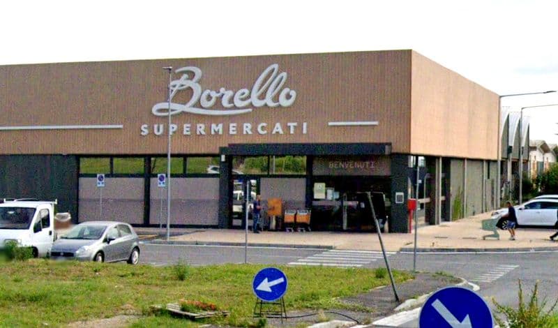 RIVARA - Sfondano un muro del supermercato per portare via le casse: un altro assalto da Borello