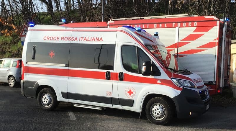 FOGLIZZO - Scontro tra due auto sulla provinciale 40: in quattro sono finiti in ospedale