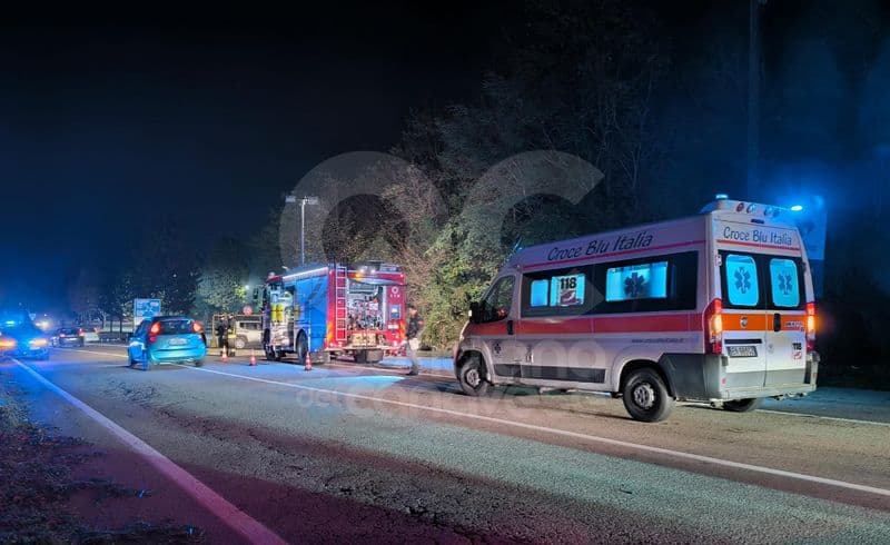 IVREA - Addio ad Alex Barile, aveva solo 17 anni: al liceo il suono della campanella e una preghiera silenziosa per il ragazzo morto in moto