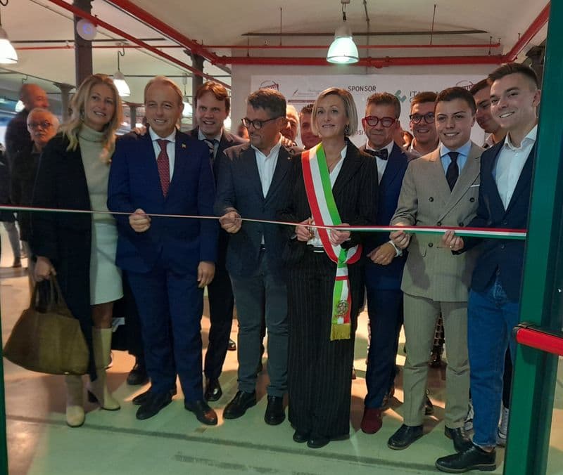 CUORGNE' - Inaugurata in grande stile la terza edizione di «Canavese in un bicchiere» - FOTO