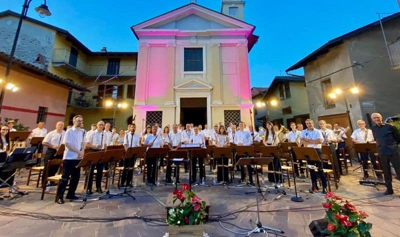 SALASSA - Festa di Santa Cecilia con lo spettacolo musicale «Il giro del mondo in 80 note»