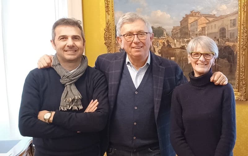 CHIVASSO - Il Comune consegna la cittadinanza italiana onoraria a quasi 400 minori stranieri