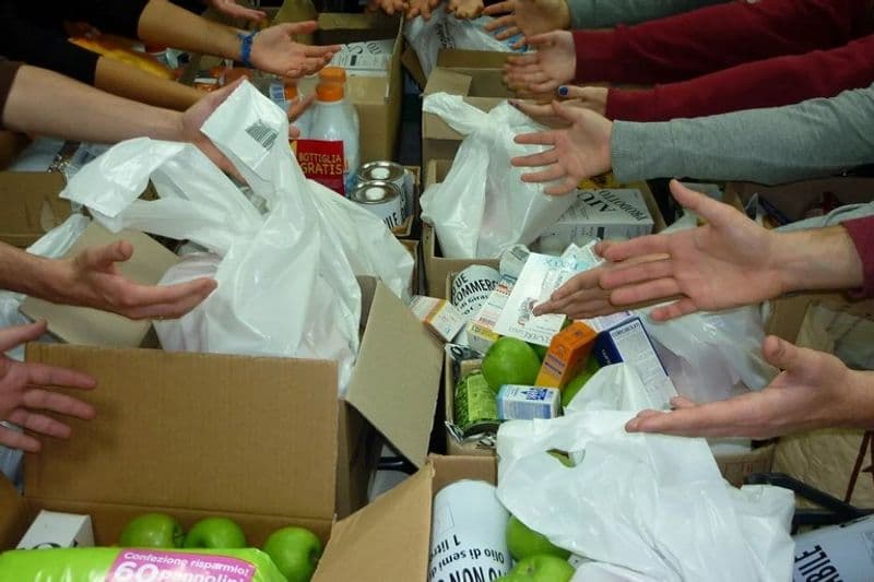 RIVAROLO CANAVESE - Le nuove fragilità, in 11 mesi 800 persone e 290 famiglie aiutate dalla Caritas