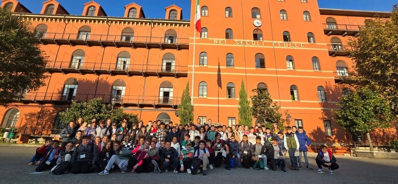 VALPERGA-CUORGNE' - A lezione con i carabinieri: studenti alla caserma Cernaia