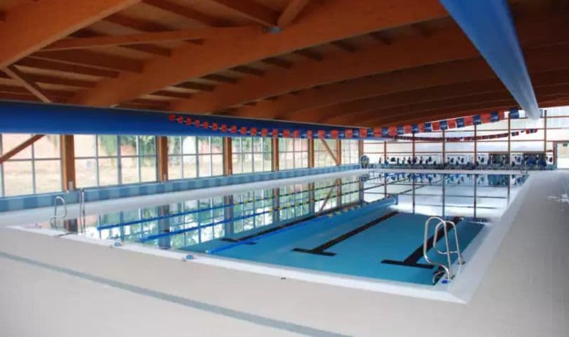 CIRIE' - Piscina riservata per alcune ore solo alle donne: ed è subito polemica