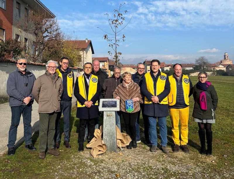 FELETTO - Lions alto Canavese, 10 alberi piantati nel parco della Certosa - FOTO