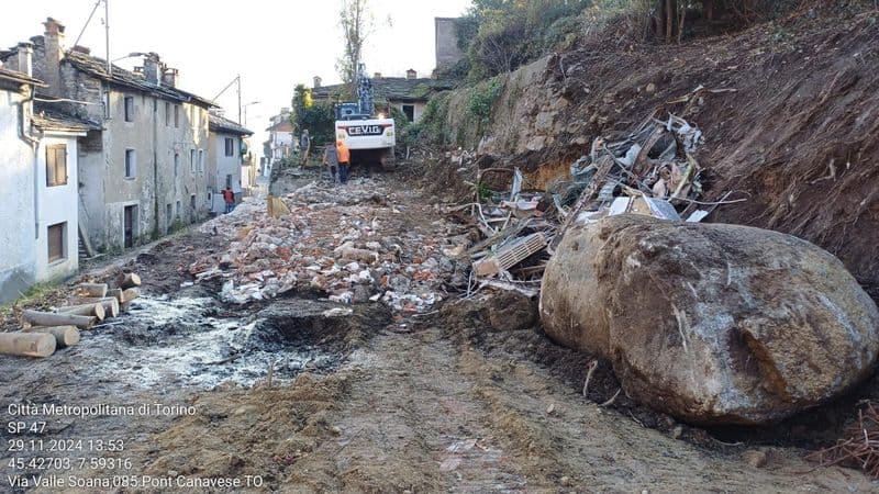 PONT CANAVESE - Quasi finiti i lavori di allargamento della provinciale per la Valle Soana: addio alla vecchia strettoia - FOTO