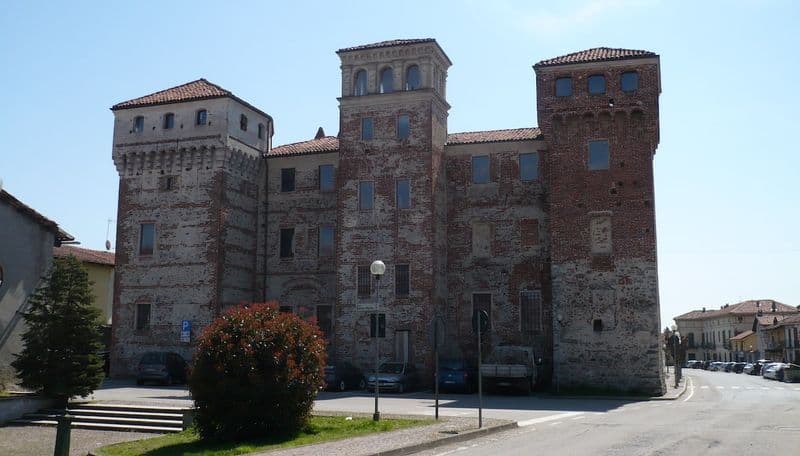 OZEGNA - La prima carta d'identità elettronica al sindaco Sergio Bartoli