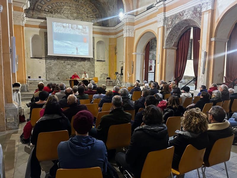 IVREA - Sala Santa Marta gremita per lo scrittore palestinese Muin Masri