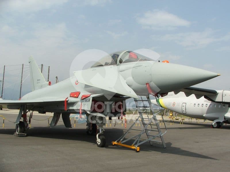 CASELLE - La Spagna acquista 25 aerei caccia «Eurofighter»: Polonia, Arabia Saudita e Turchia valutano nuovi ordini