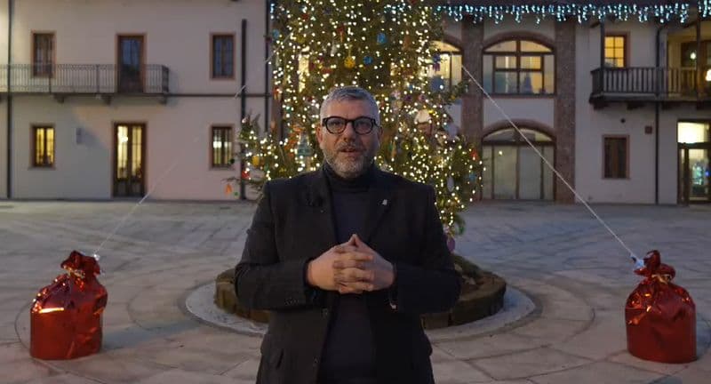 LEINI - Gli auguri di buone feste del sindaco in un videomessaggio - VIDEO