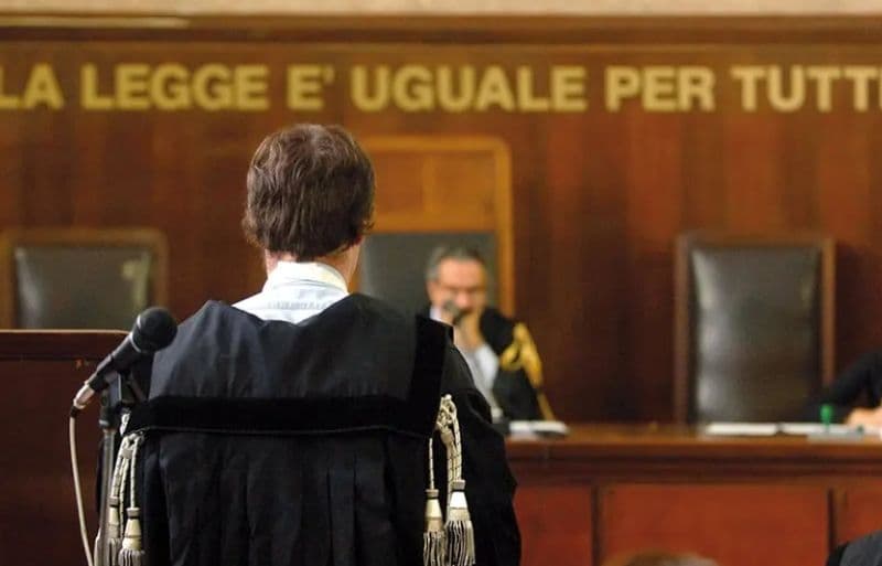 PAVONE CANAVESE - La strada è ghiacciata, il Comune condannato a pagare per l'incidente