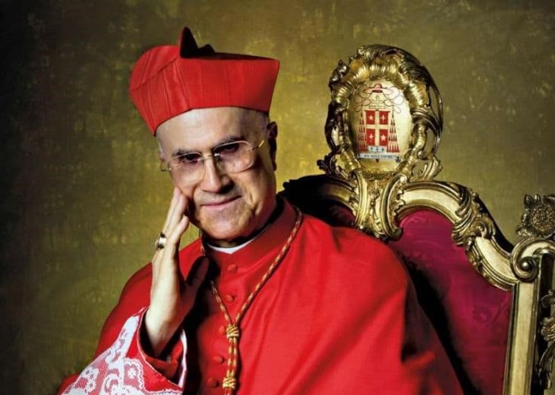 ROMANO CANAVESE - Il cardinale Tarcisio Bertone perde in tribunale: Vittorio Feltri assolto insieme ad altri tre giornalisti