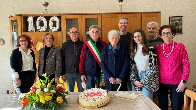 PAVONE CANAVESE - Super compleanno per la signora Margherita