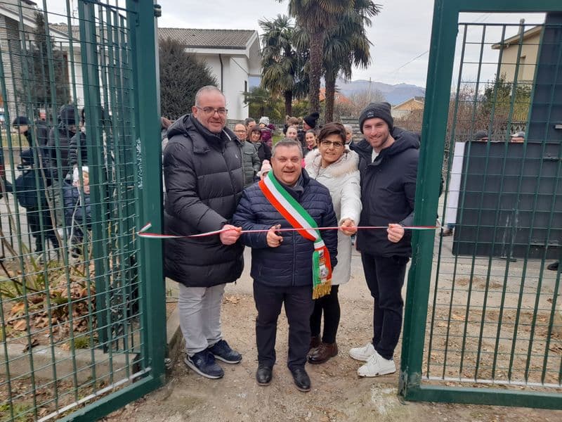 VALPERGA - Inaugurato il parco giochi di corso Villanova: recinzione sistemata e giostre nuove e sicure - FOTO