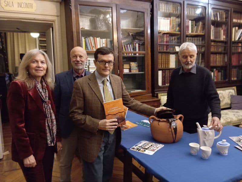 CASTELLAMONTE -  La ceramica e i suoi ambasciatori al Circolo dei lettori