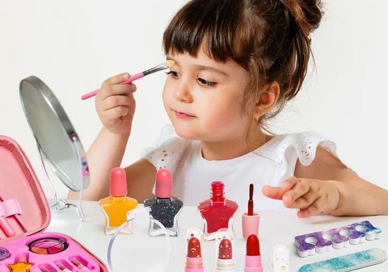 GLAMOUR - Le feste in profumeria, l’ultimo trend delle adolescenti americane