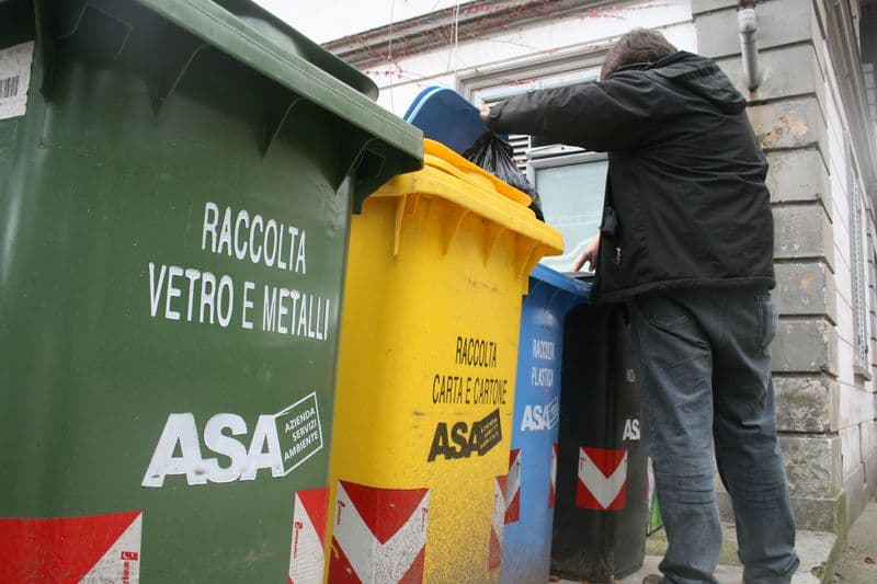 LOCANA - Nuova gestione delle isole ecologiche per i rifiuti