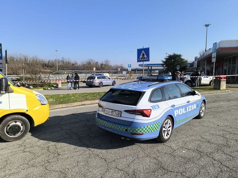 DRAMMA SULLA IVREA-SANTHIA' - Martellate ai poliziotti che sparano per difendersi: ecco che cosa è successo - FOTO e VIDEO