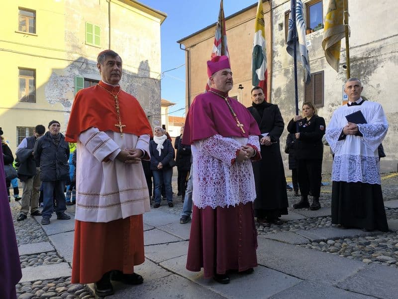 IVREA - Monsignor Daniele Salera è il nuovo vescovo: in Duomo il suo ingresso ufficiale nella diocesi - FOTO e VIDEO