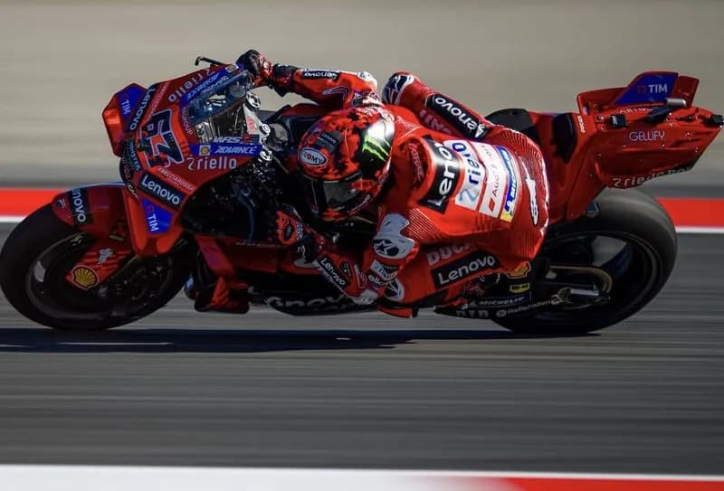 MOTO GP - Pecco Bagnaia rimonta dal ventunesimo posto ma alla fine è solo settimo