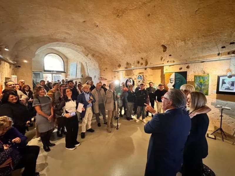 CASTELLAMONTE - Vincenzo Melucci espone ai Sassi di Matera - FOTO