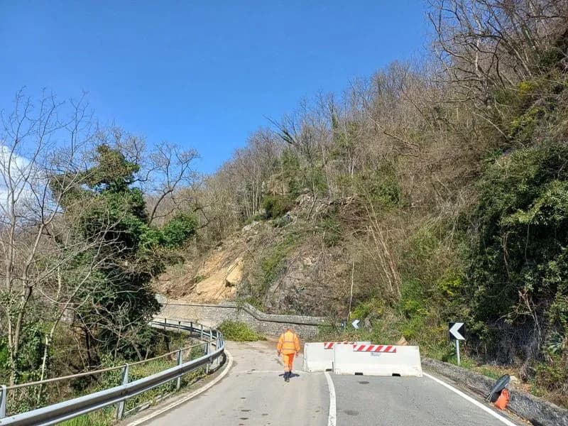 NOMAGLIO-ANDRATE - Grido d'allarme dei sindaci: «Troppi disagi, riaprire subito le provinciali per Borgofranco e Chiaverano»