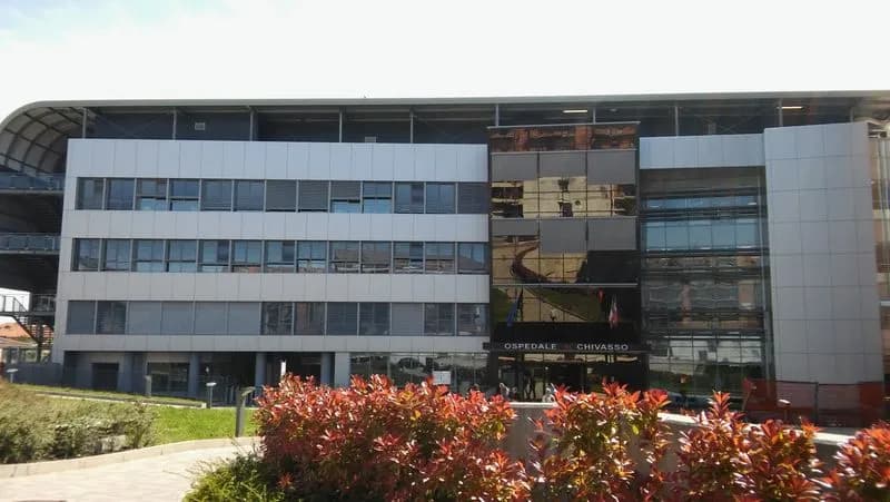 CHIVASSO - Si fa male ad una mano mentre solleva un carrello, altro infortunio alla mensa dell'ospedale