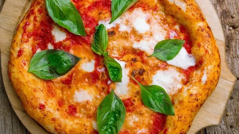 TREND - La pizza? Non è più un piatto economico