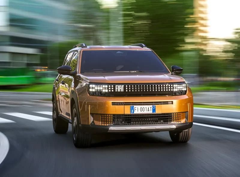 MOTORI - Fiat Grande Panda Hybrid, l'elettrica da città