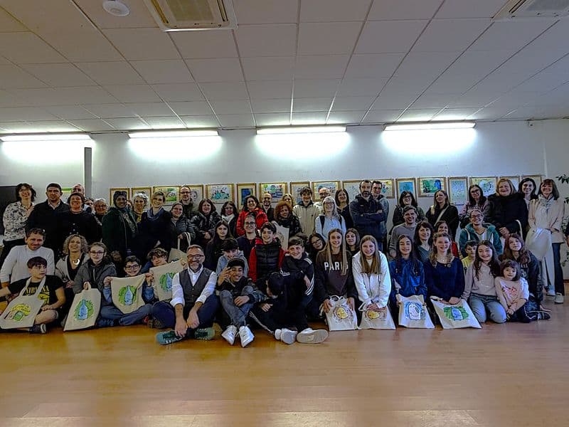 IVREA - Un mondo che fa la differenza: l'opera vincitrice diventa un murales