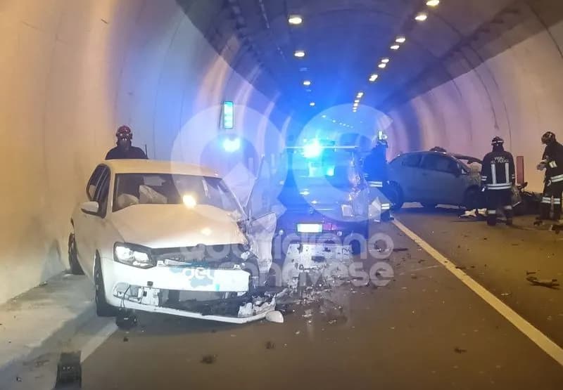 SCONTRO IN SUPERSTRADA - Automobilista di Ivrea ferito nello schianto in Riviera - FOTO