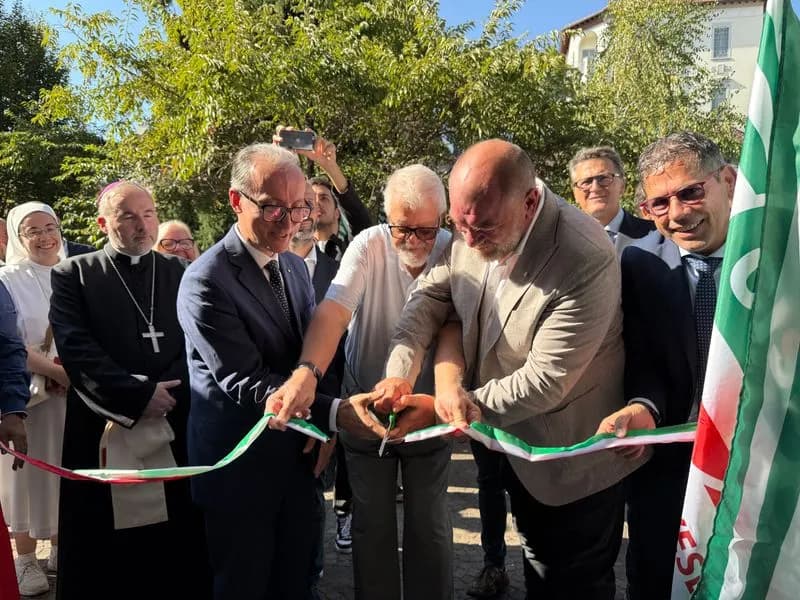 IVREA - Inaugurata la nuova sede della Cisl in corso Nigra - FOTO