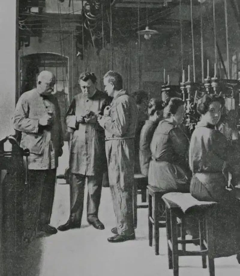 IVREA - La città celebra l'ingegno operoso di Domenico Burzio