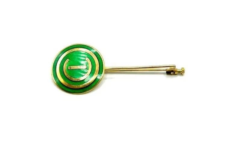 IVREA - Giallo in banca, sparite trenta Spille d'oro Olivetti per un valore complessivo di 15 mila euro